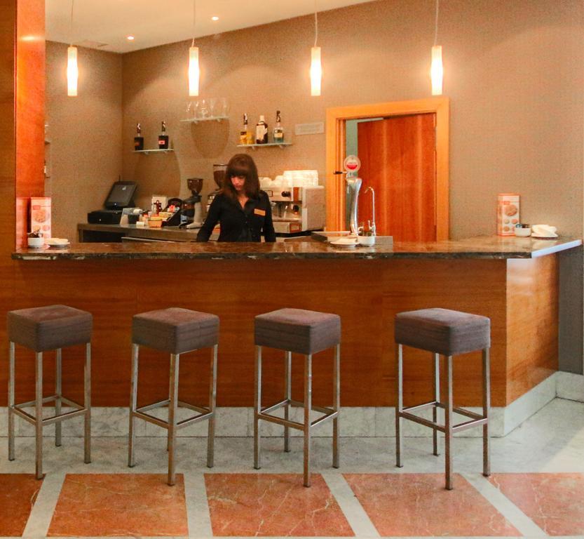 Th Boadilla Hotel Боадиля дел Монте Екстериор снимка