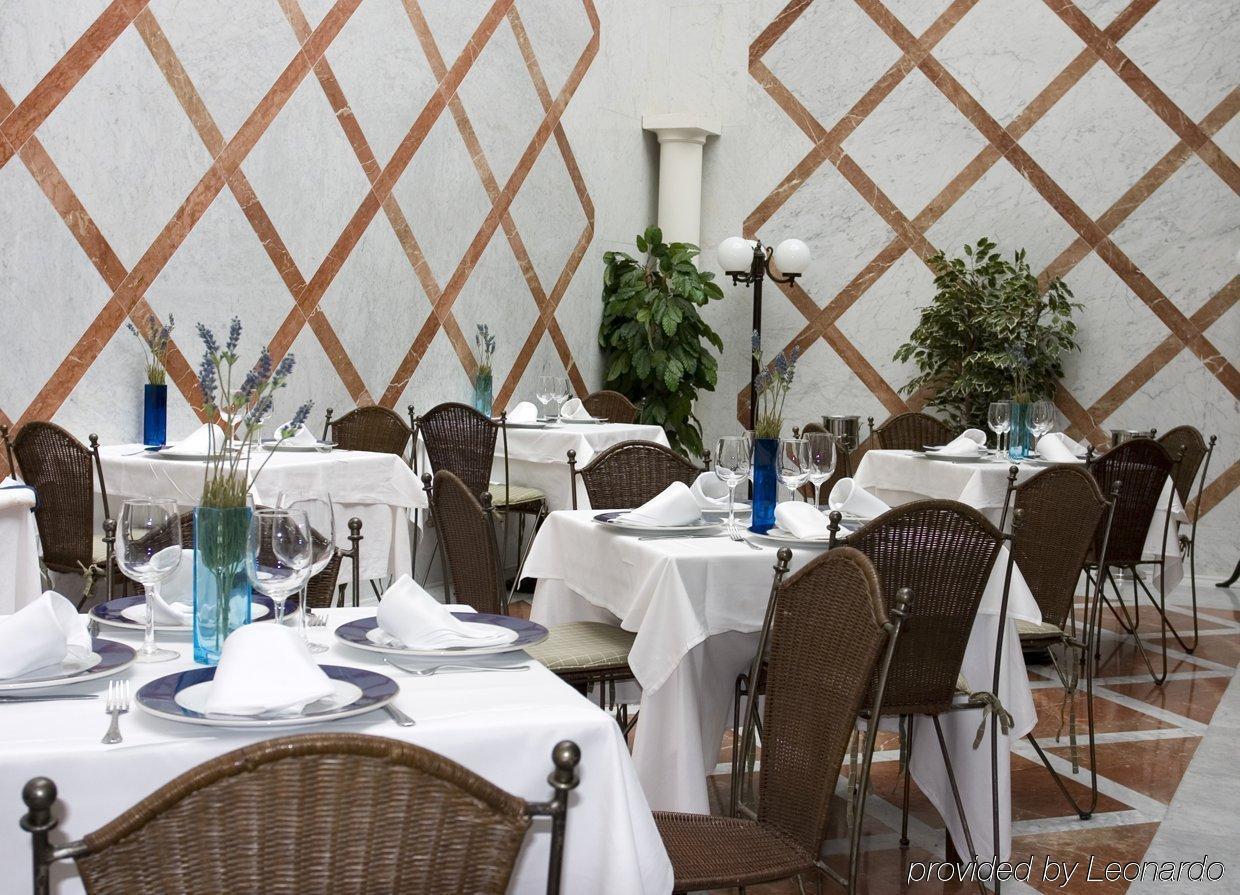 Th Boadilla Hotel Боадиля дел Монте Екстериор снимка