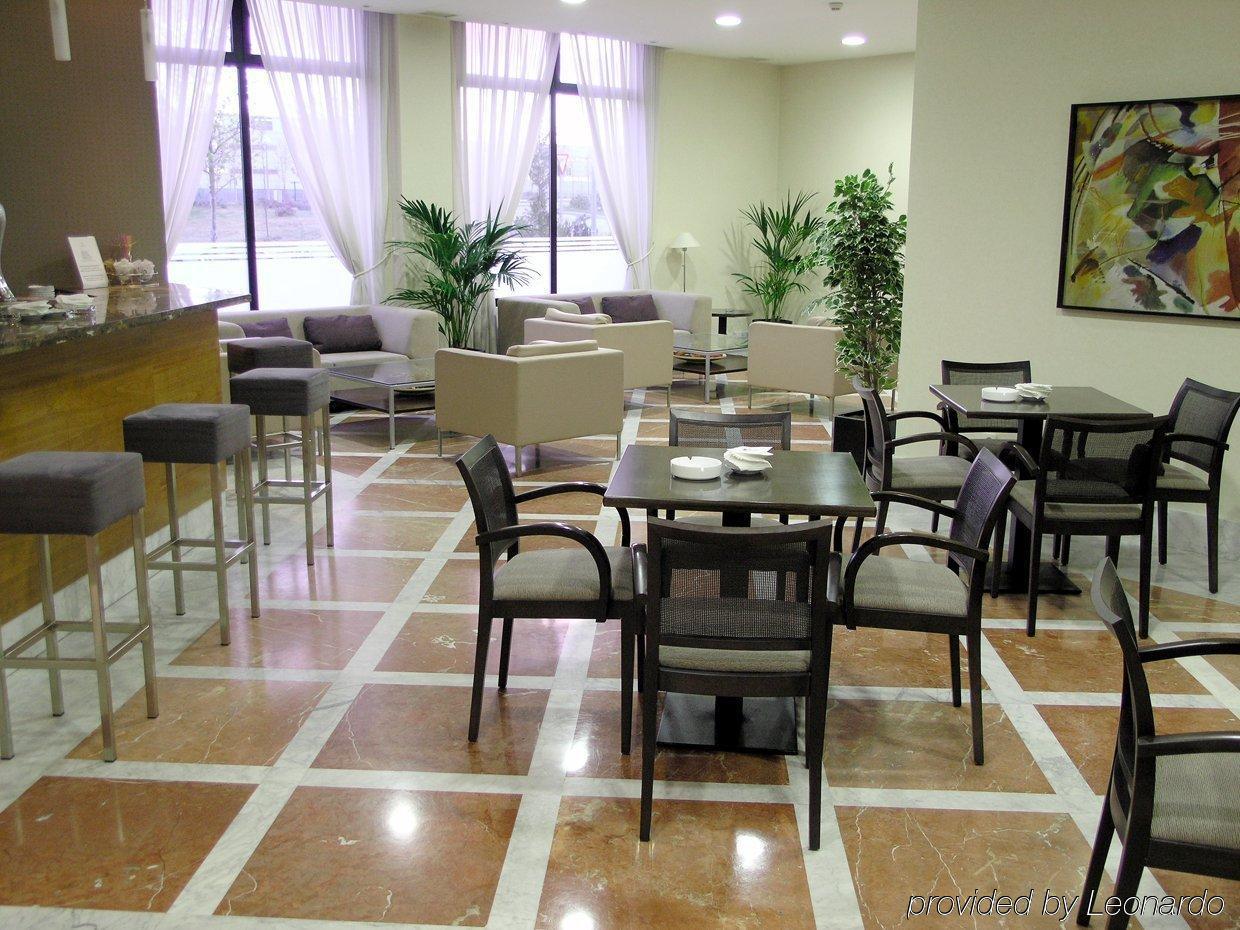 Th Boadilla Hotel Боадиля дел Монте Ресторант снимка