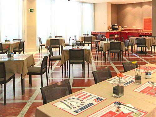 Th Boadilla Hotel Боадиля дел Монте Екстериор снимка